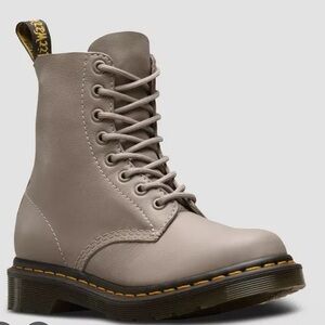 Dr Martens Pascal Combat Boots Leather Taupe Brown Gray Size 9